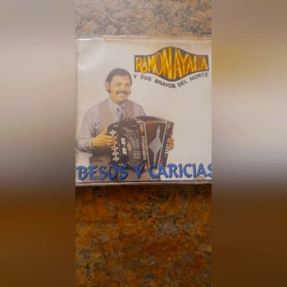 Ramon Ayala - Besos y Caricias (White & Blue Cover)